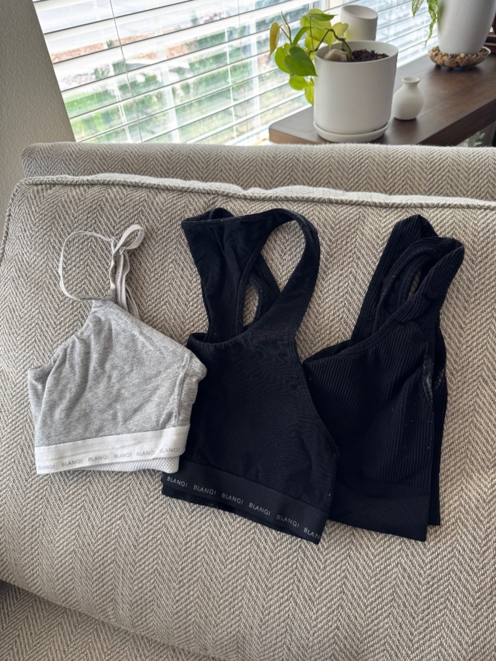BLANQI Maternity Bras - Medium / Large - black grey sport bralette